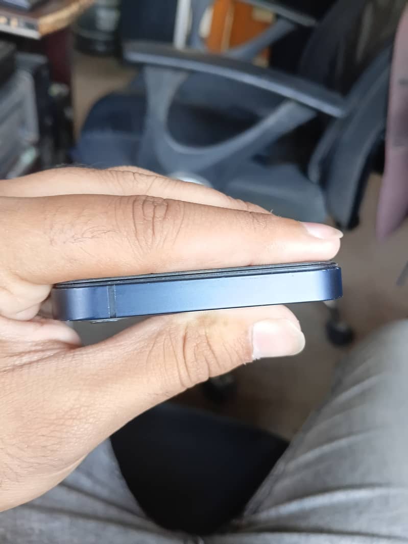 Apple iPhone 12 5