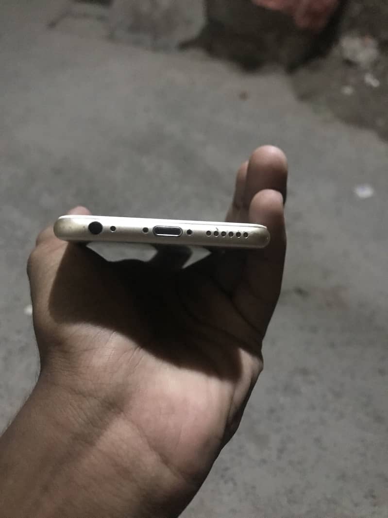 Apple iPhone 6S 5