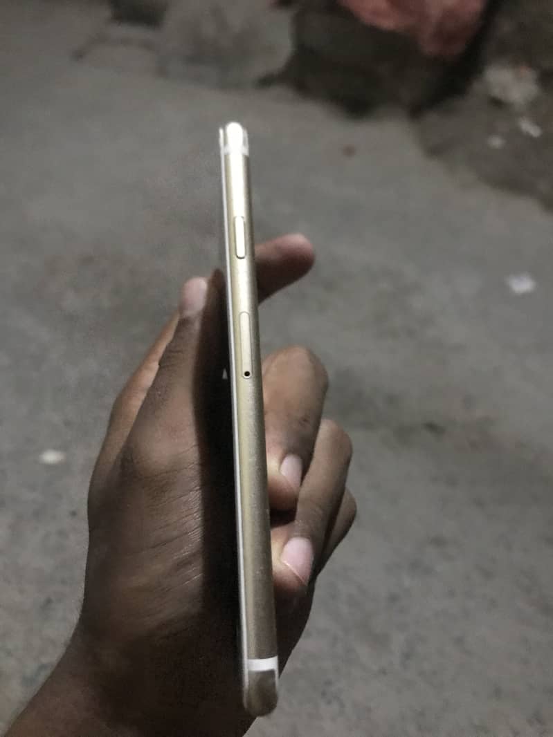 Apple iPhone 6S 6