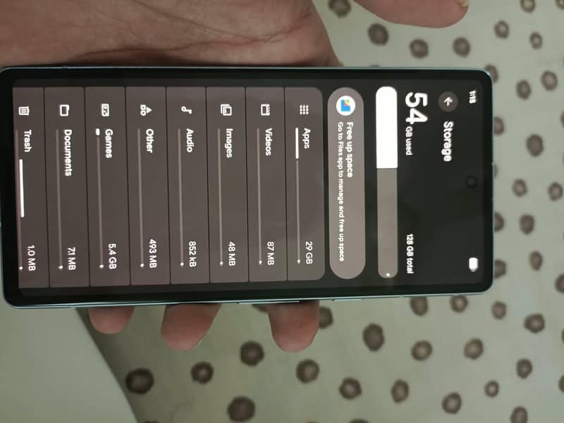 Google Pixel 7a 5