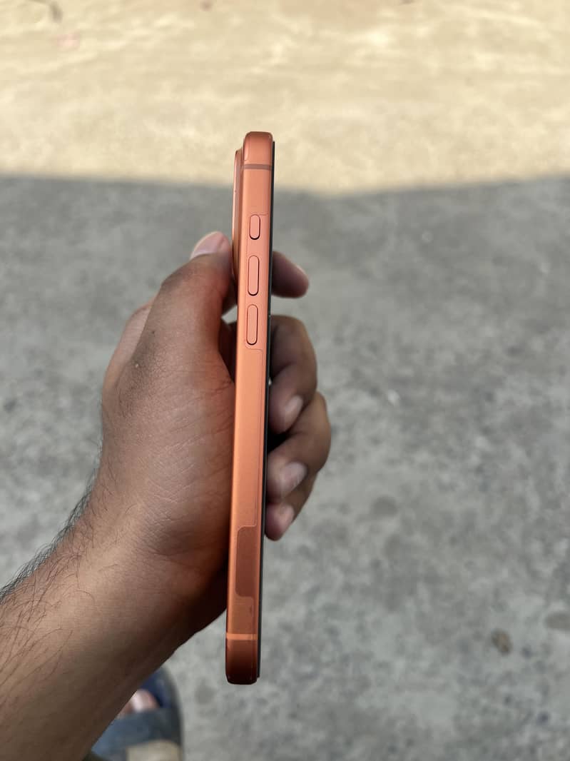 Apple iPhone 17 Pro Max 0