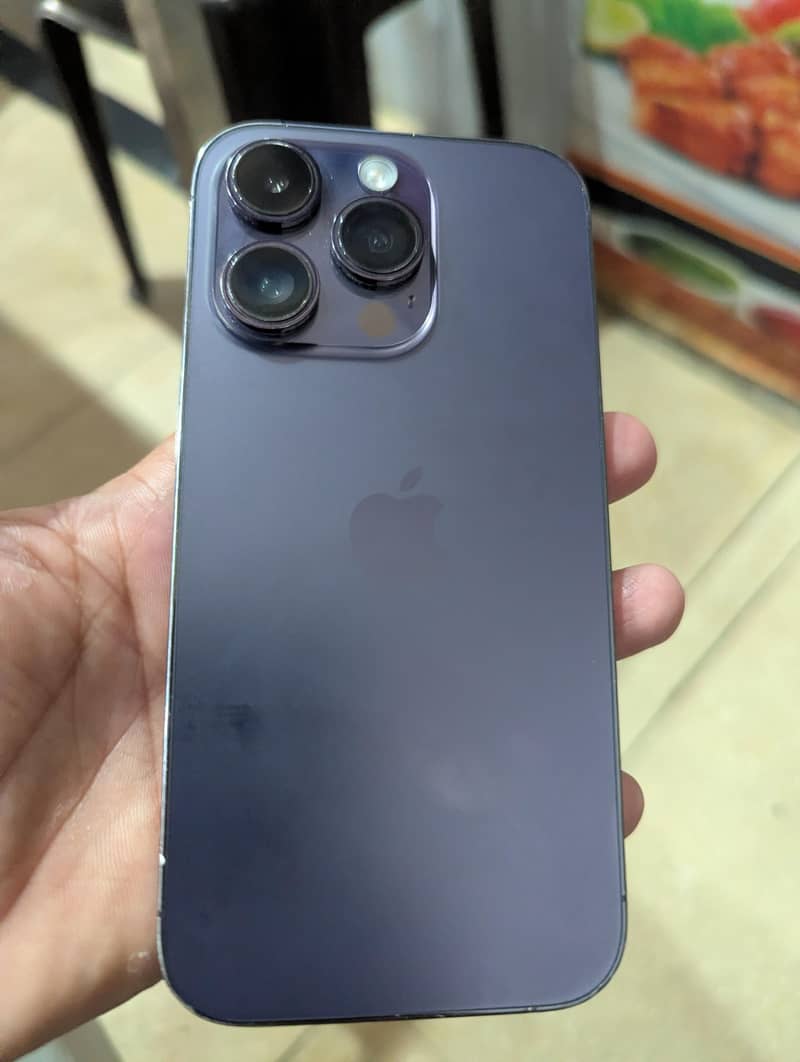 Apple iPhone 14 Pro 0