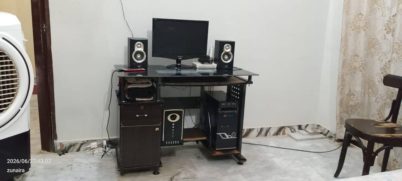 Complete desktop Computer-viewsonic LED 4