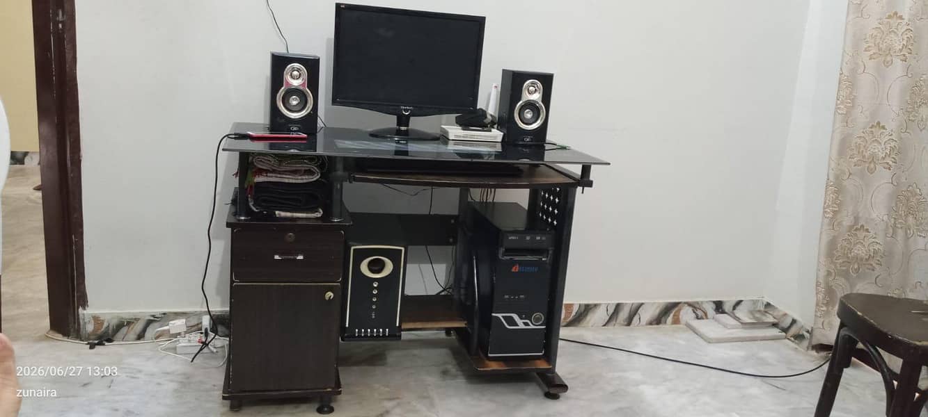 Complete desktop Computer-viewsonic LED 7