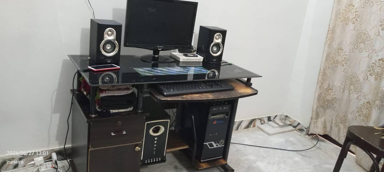 Complete desktop Computer-viewsonic LED 9