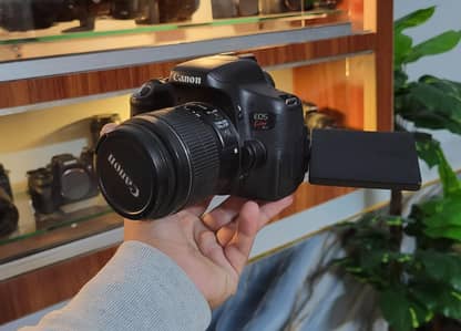 dslr Canon 750d (10/10++) Canon 18-55mm