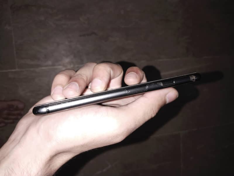 Apple iPhone 8 5