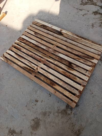 pallets available for goats