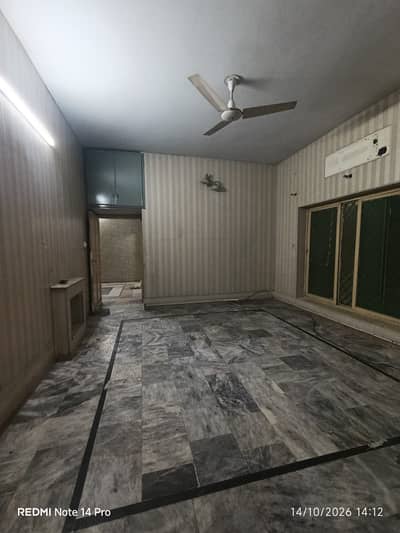 8merla debel story house for rent commercial ke liye alkterk gass pane bor available