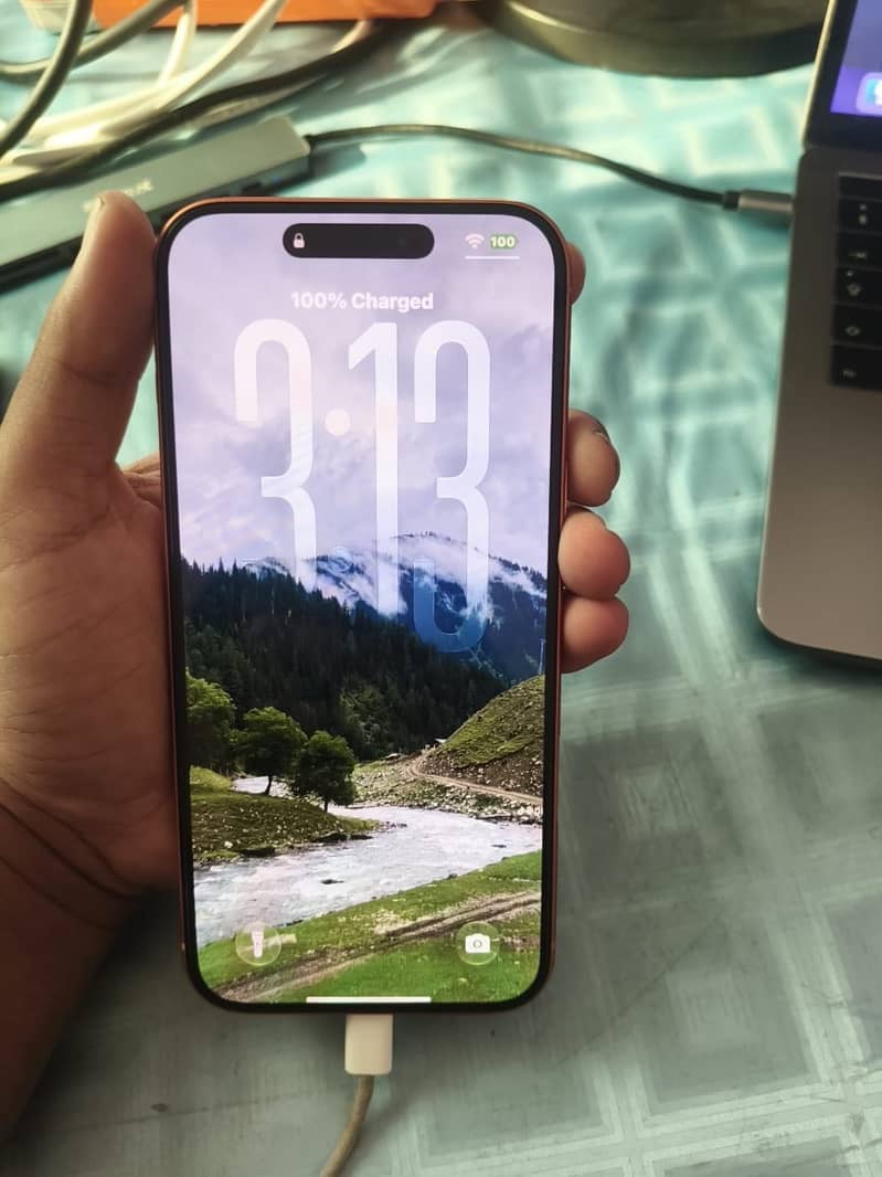 iPhone 17 Pro Max jv 0