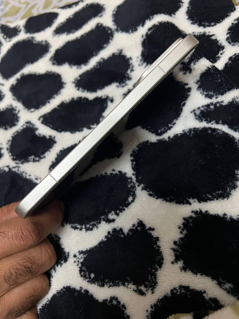 Xiaomi 17 Pro Max 8