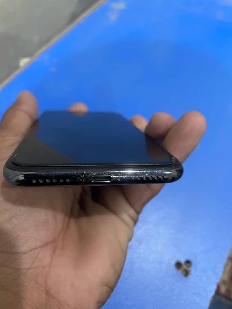 Apple iPhone X 6