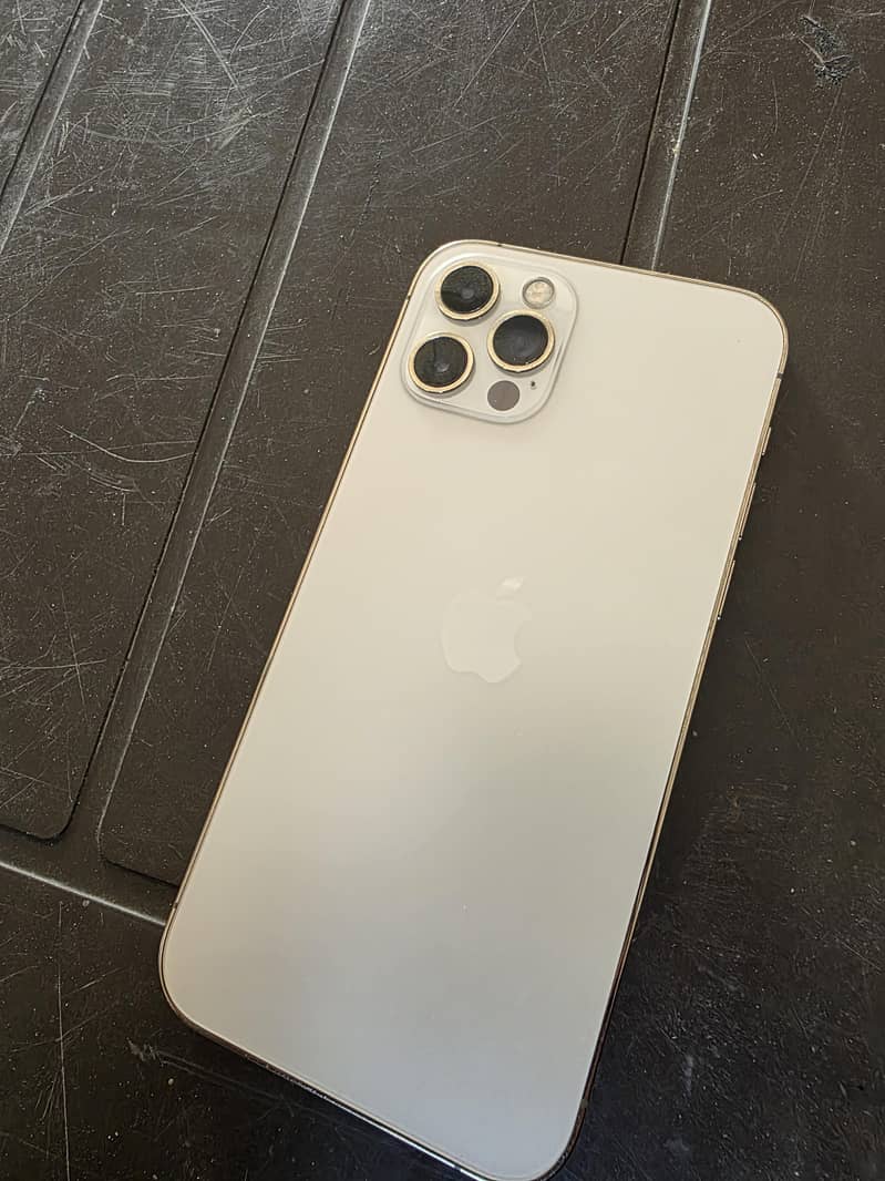 Apple iPhone 12 Pro 4