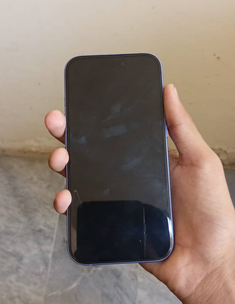 Apple iPhone 16 0