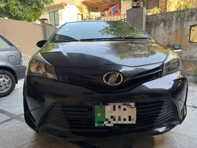 Toyota Vitz 2014