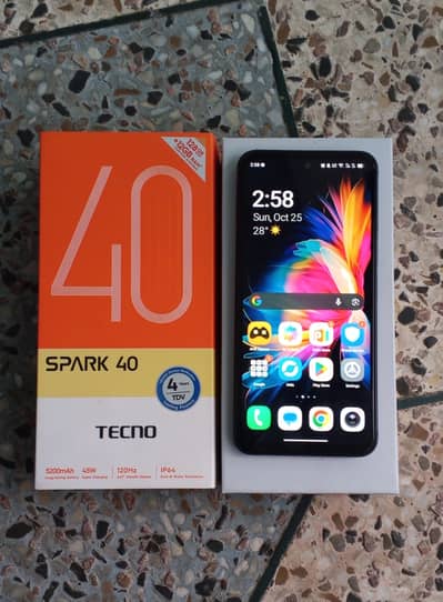 Tecno Spark 40 128/6GB Ram with box charger for sale