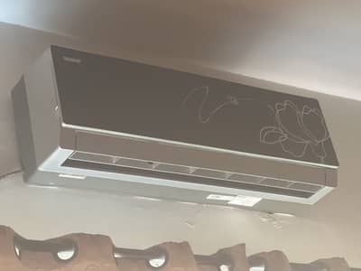1.5 ton Orient ac in mint condition all working