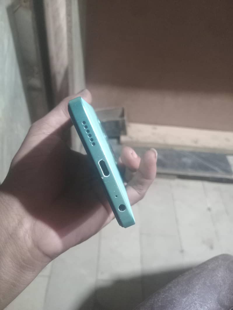 Tecno SPARK 30C 4