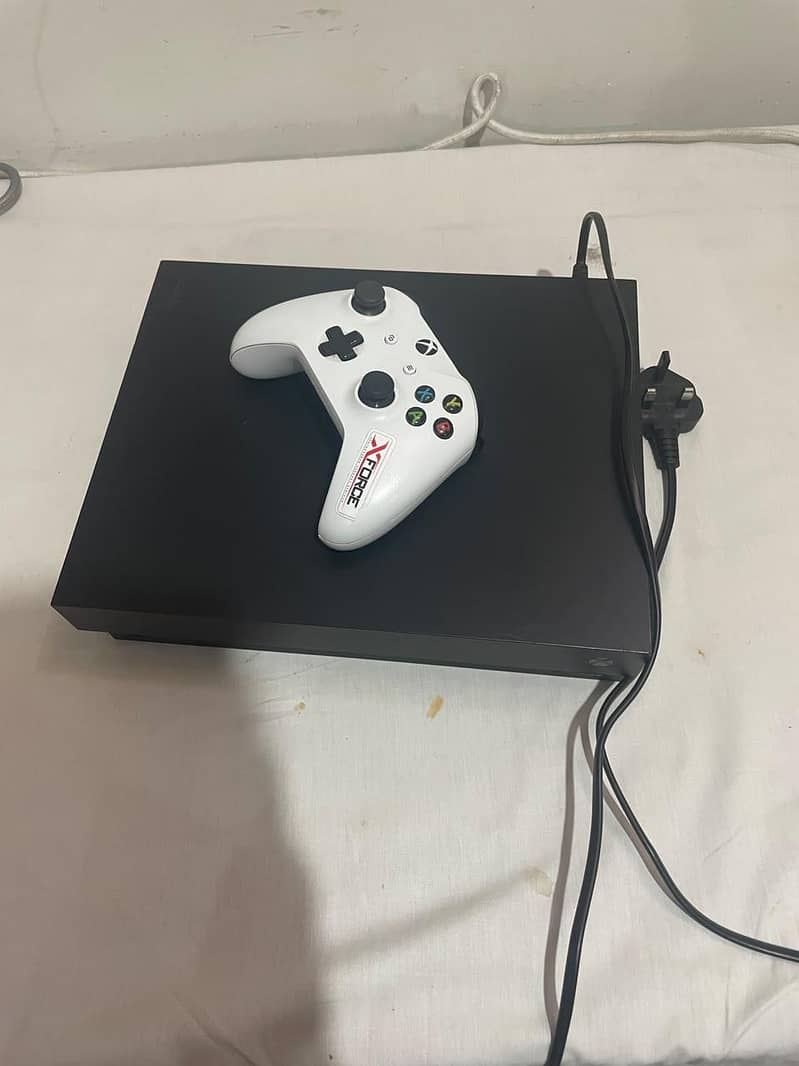 Xbox one X 1