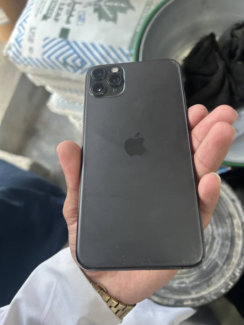 Apple iPhone 11 Pro Max 1