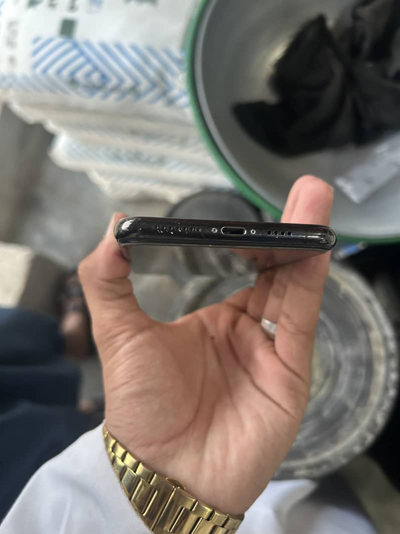 Apple iPhone 11 Pro Max 3