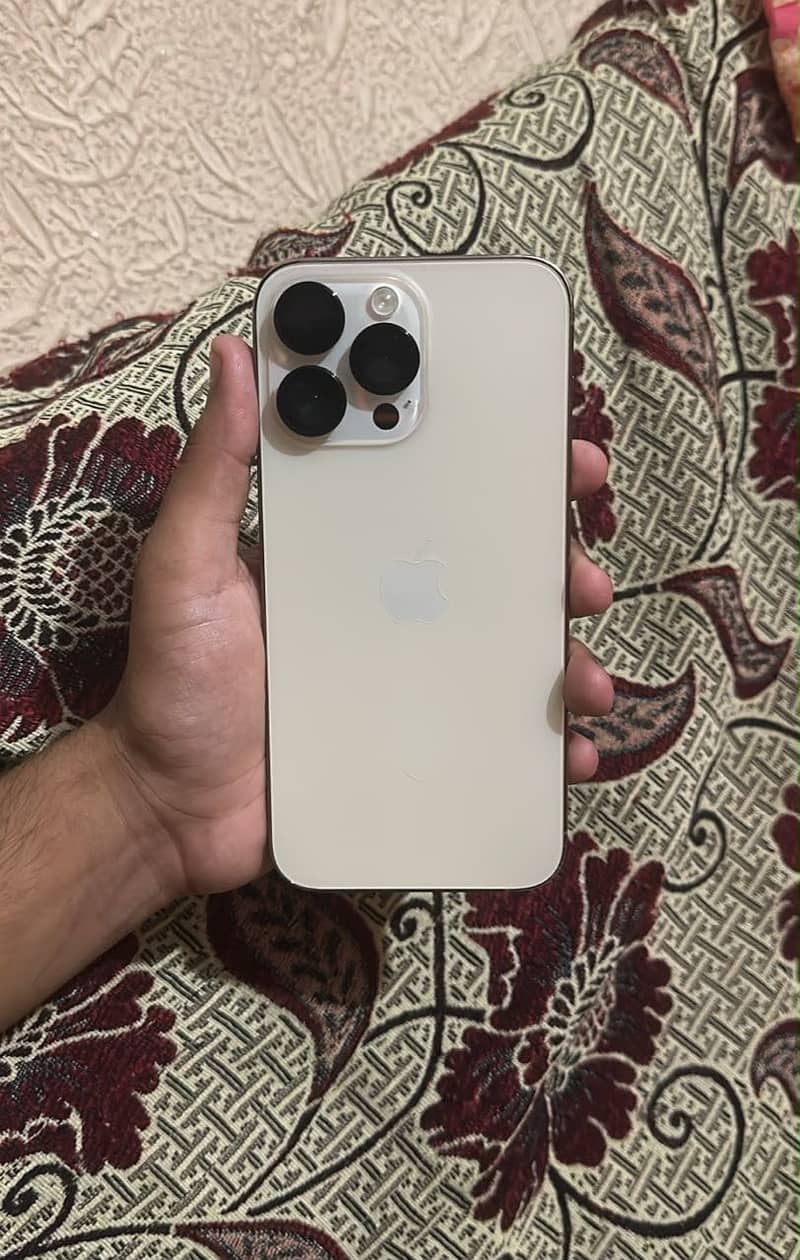 Apple iPhone 14 Pro Max 0