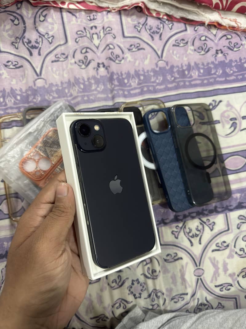 Apple iPhone 13 1
