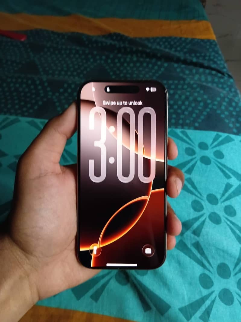 Apple iPhone 16 Pro jv 0