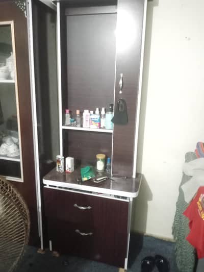 asalam walikum dressing table or divider or almari he