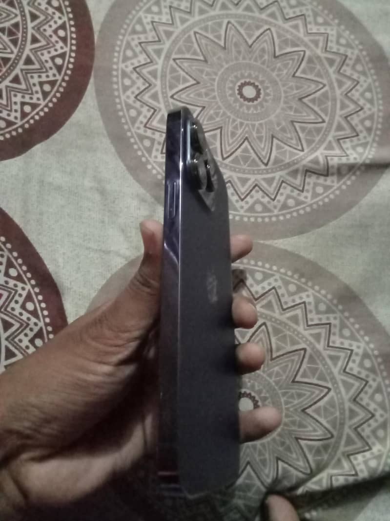 Apple iPhone 14 Pro Max 2