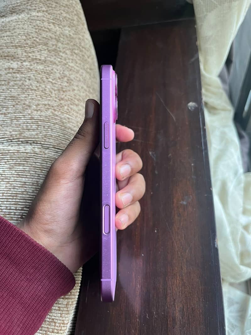 Apple iPhone 16 Plus 2