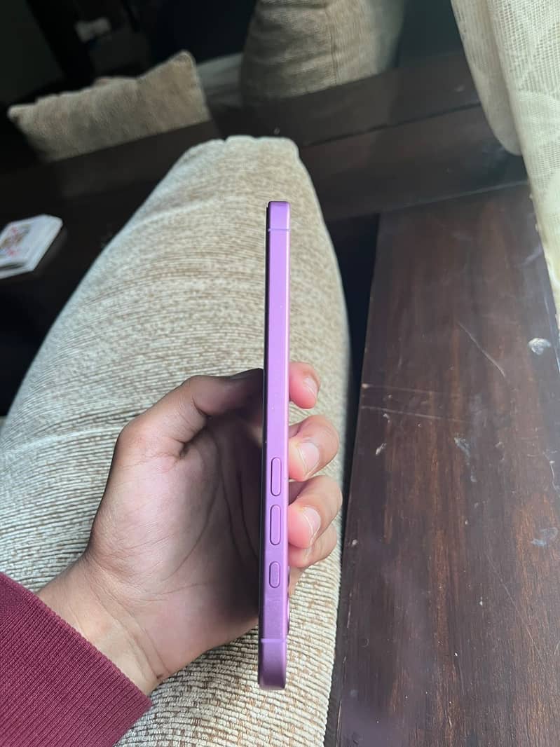Apple iPhone 16 Plus 6