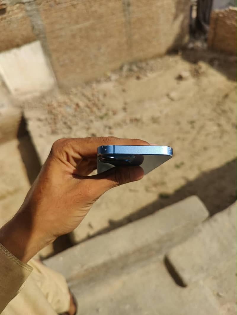 Apple iPhone 13 mini 5