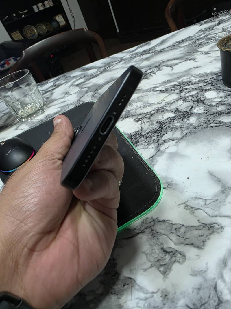 Apple iPhone 15 2