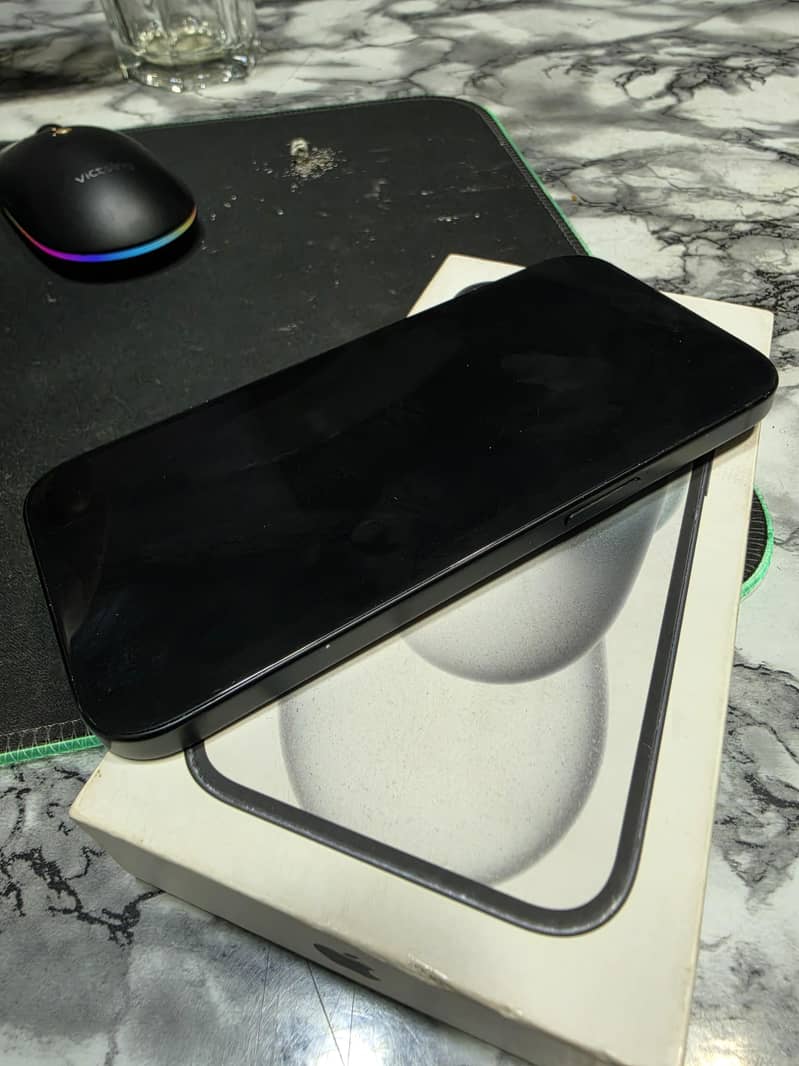 Apple iPhone 15 5