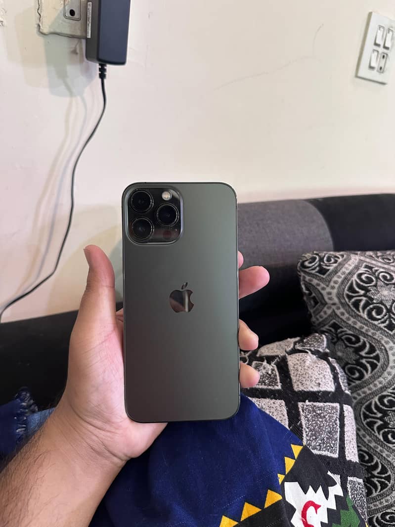Apple iPhone 13 Pro Max 6