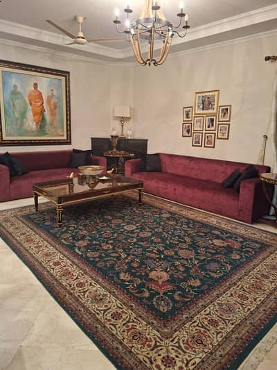 2 KANAL ELEGANT AND FULLY MAINTAINED OWNER BUILD BUNGALOW IS AVAILABLE IN THE BEST BLOCK OF DHA LAHORE.