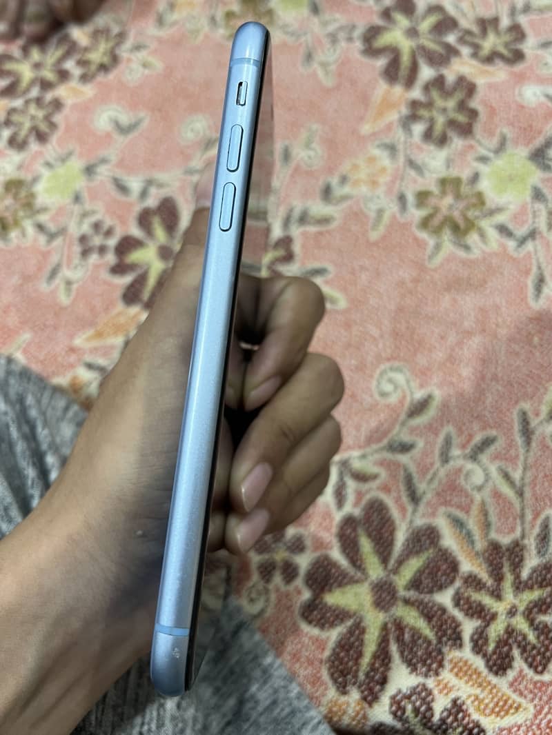 Apple iPhone XR 5