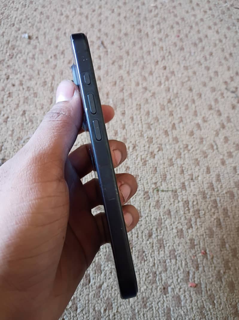 iphone 15 pro 2