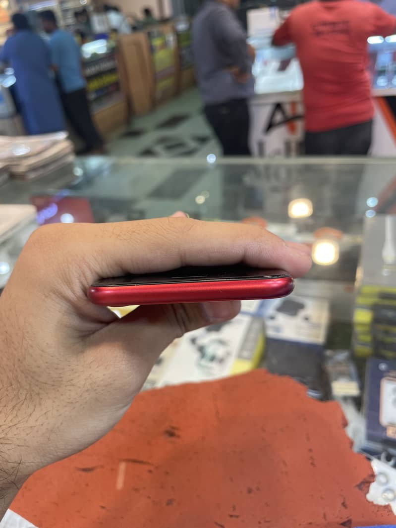 Apple iPhone SE 8