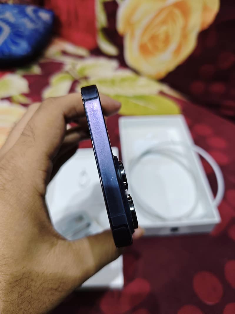 Apple iPhone 14 Pro Max 5
