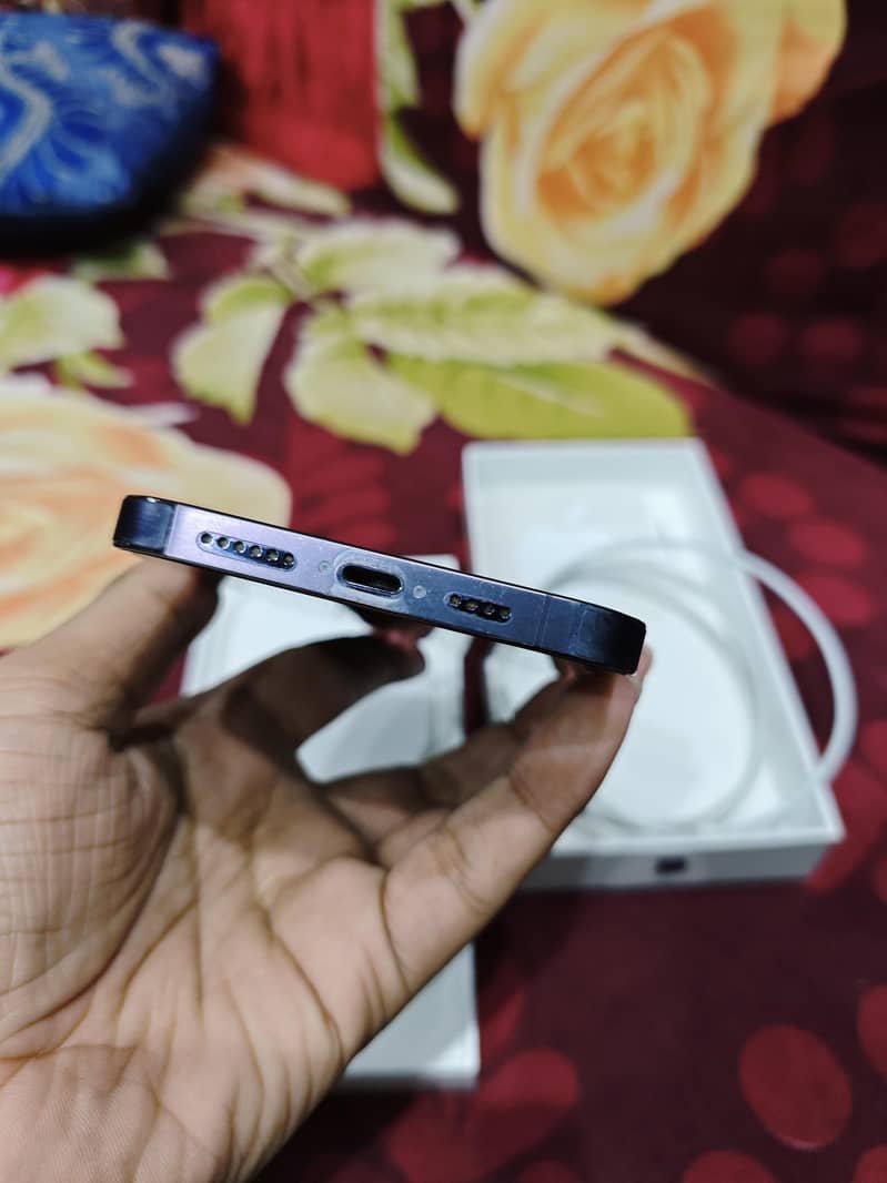 Apple iPhone 14 Pro Max 6