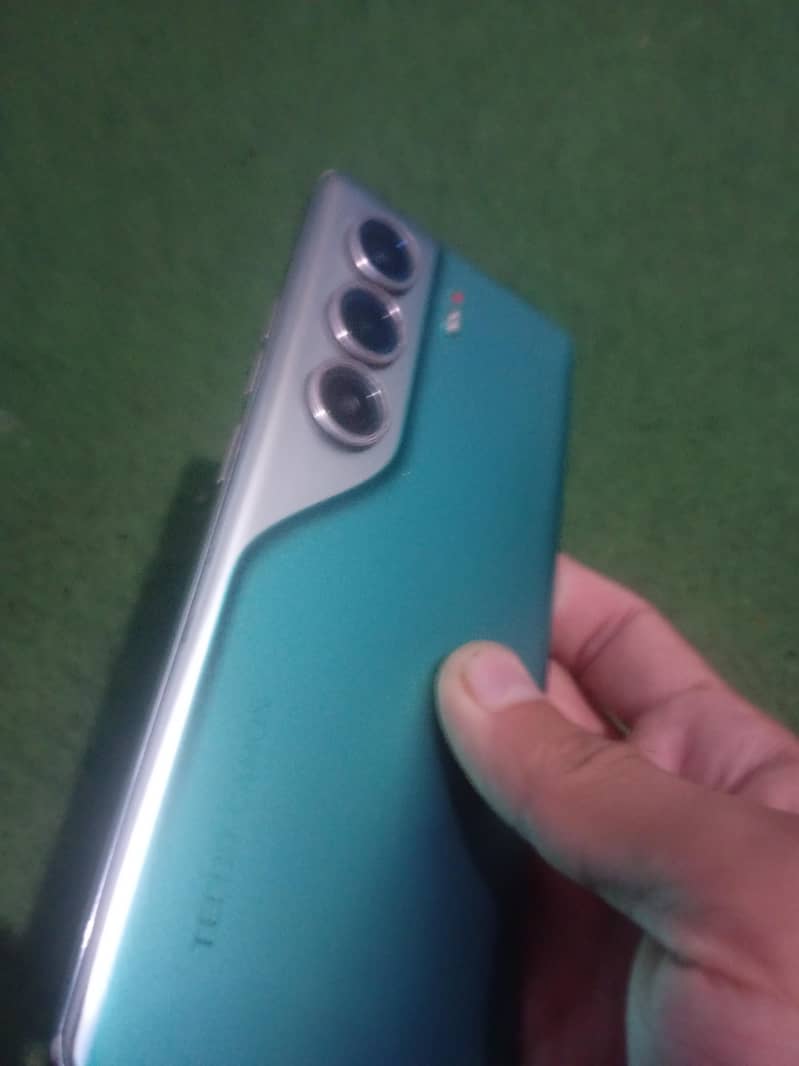 Tecno CAMON 40 Pro 3