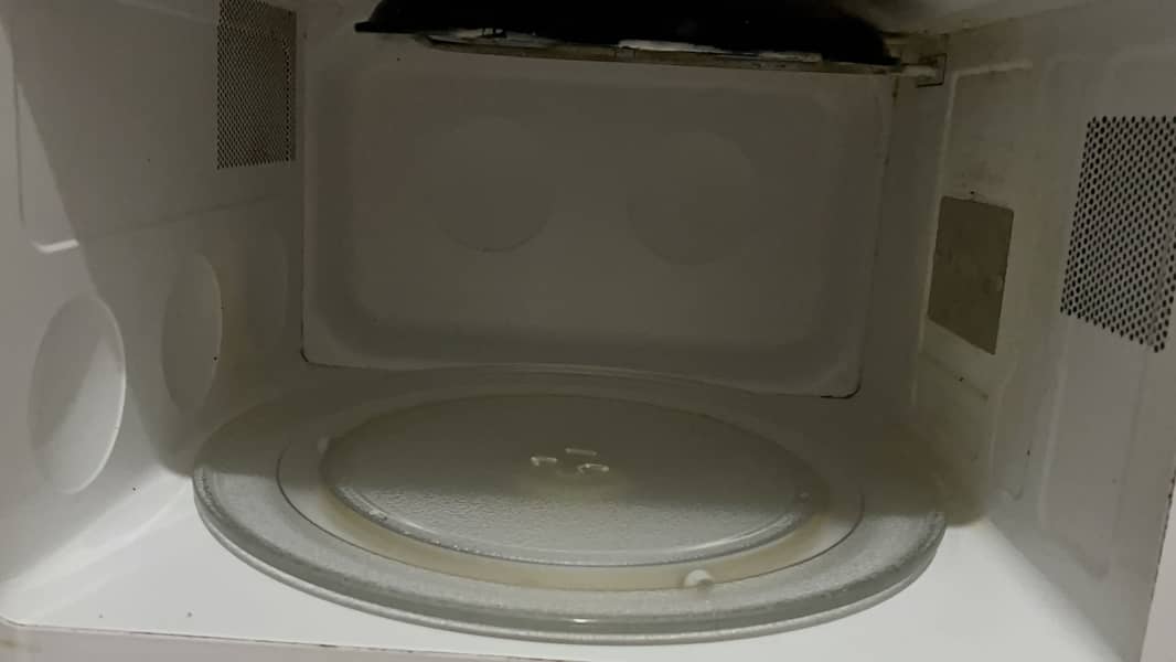 Dawlance Microwave 2