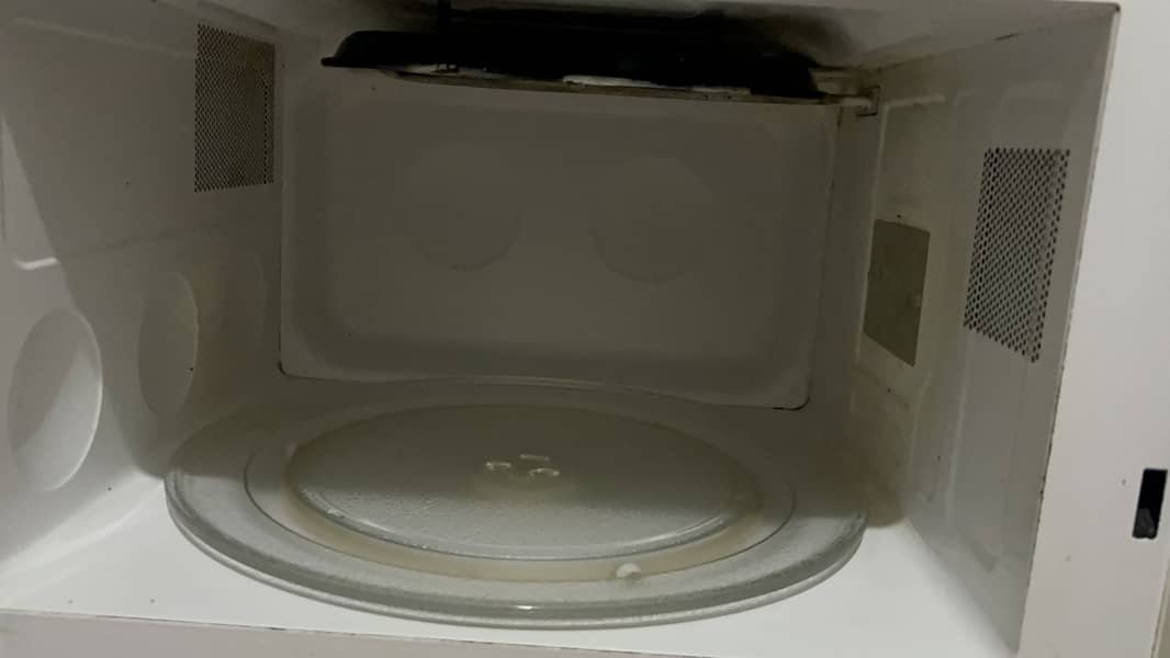 Dawlance Microwave 3