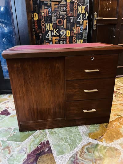 Side board