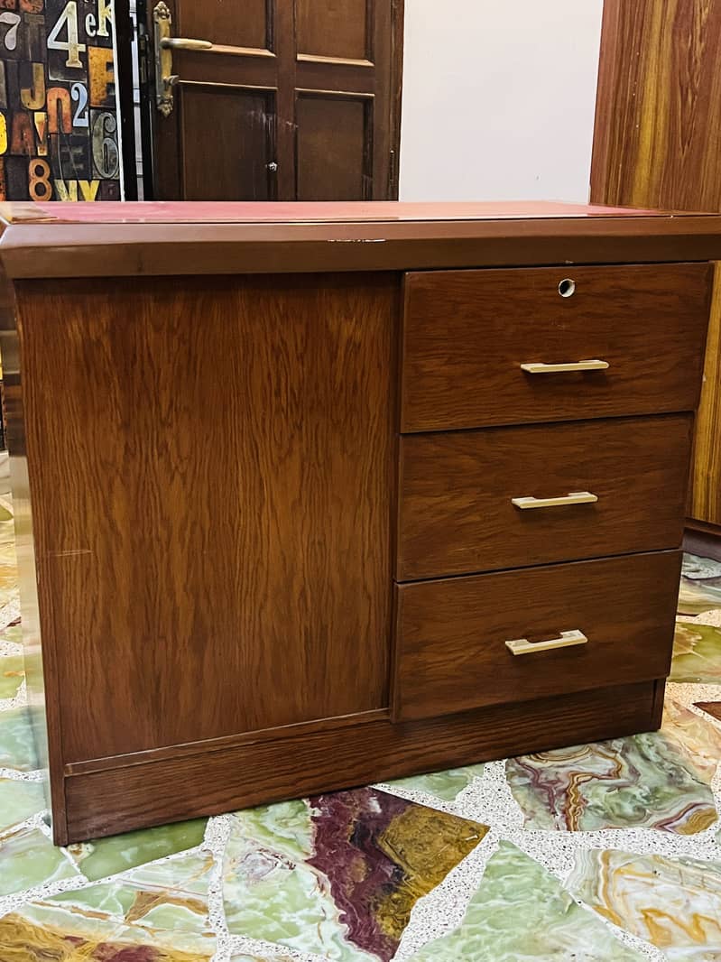 Side board 1
