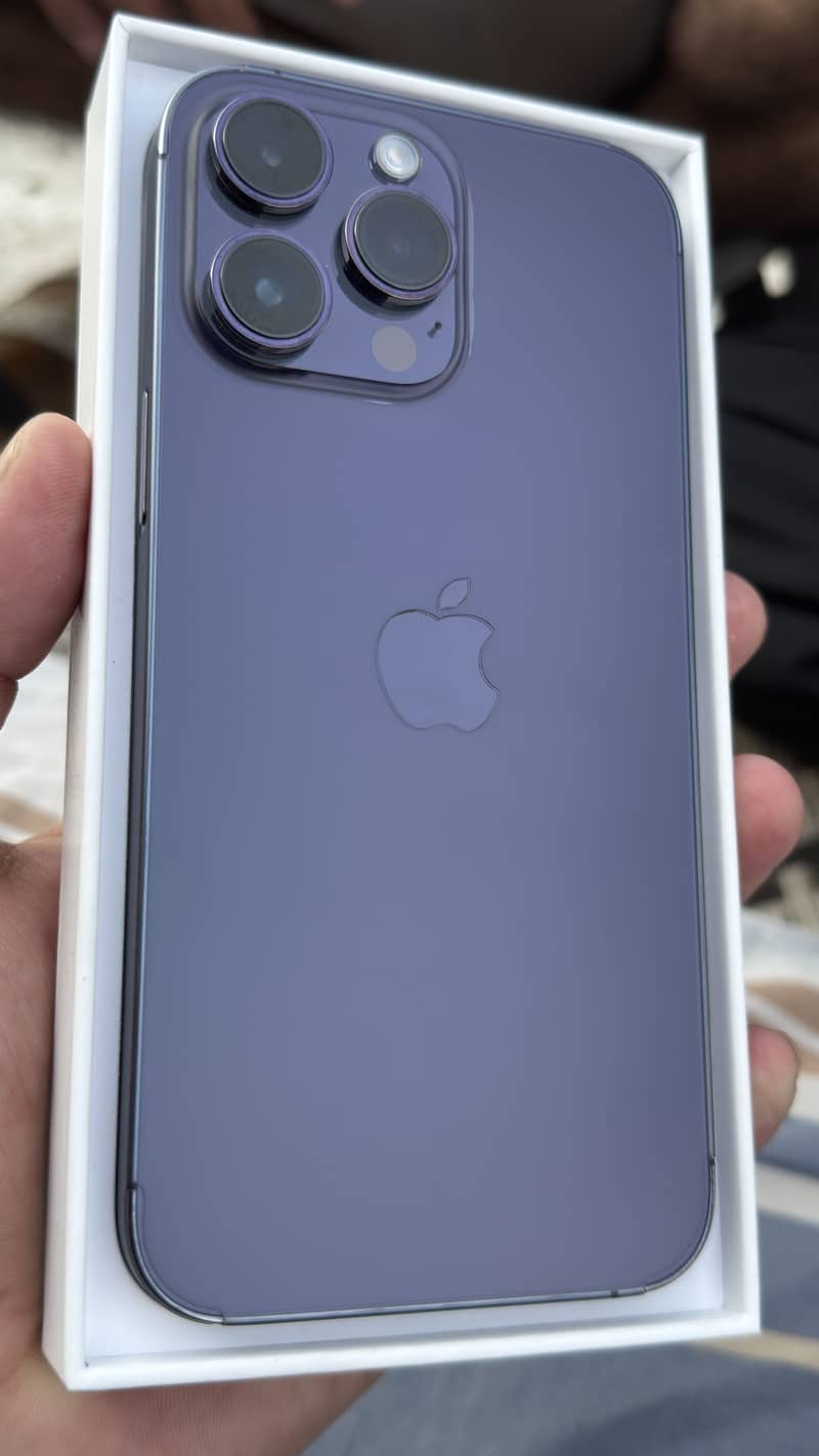 Apple iPhone 14 Pro Max 24