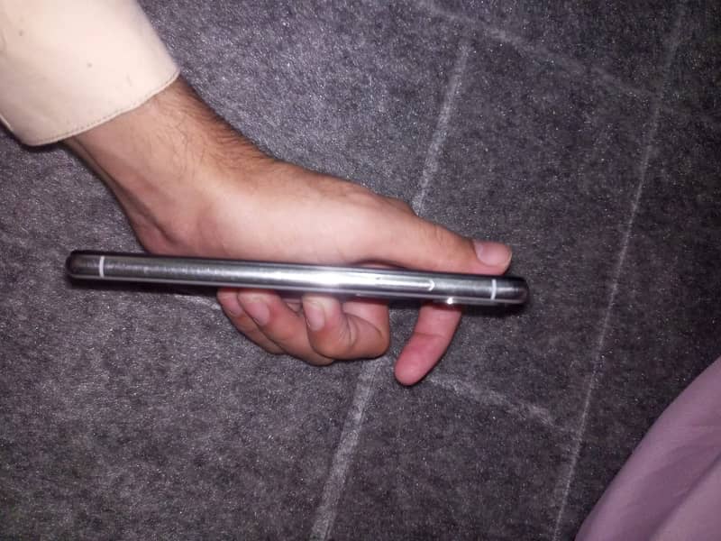 Apple iPhone X 0