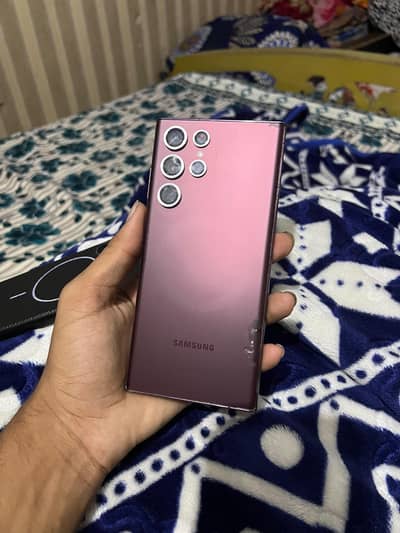 Samsung S22 Ultra 12/256GB Non-PTA | 10/10 | Minor Dot